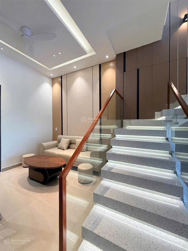 Nhà shr 4 tầng xây mới đẹp, thi công tỉ mỉ, oto vô nhà, gần tu viện khánh an, cách ql1 400m