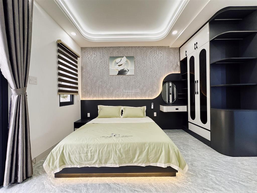 Nhà mới giá như nhà cũ! chỉ 5,8 tỷ nhà 5 tầng 4pn6wc, oto vô nhà, tường móng riêng shr hoàn công đủ