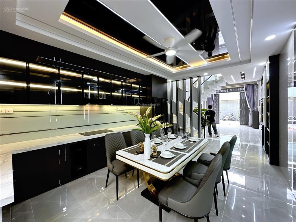 Nhà mới giảm sâu 6,05 tỷ, đường 8m sẹc ngắn mặt tiền th xuân 25, tường móng riêng sổ hoàn công đủ