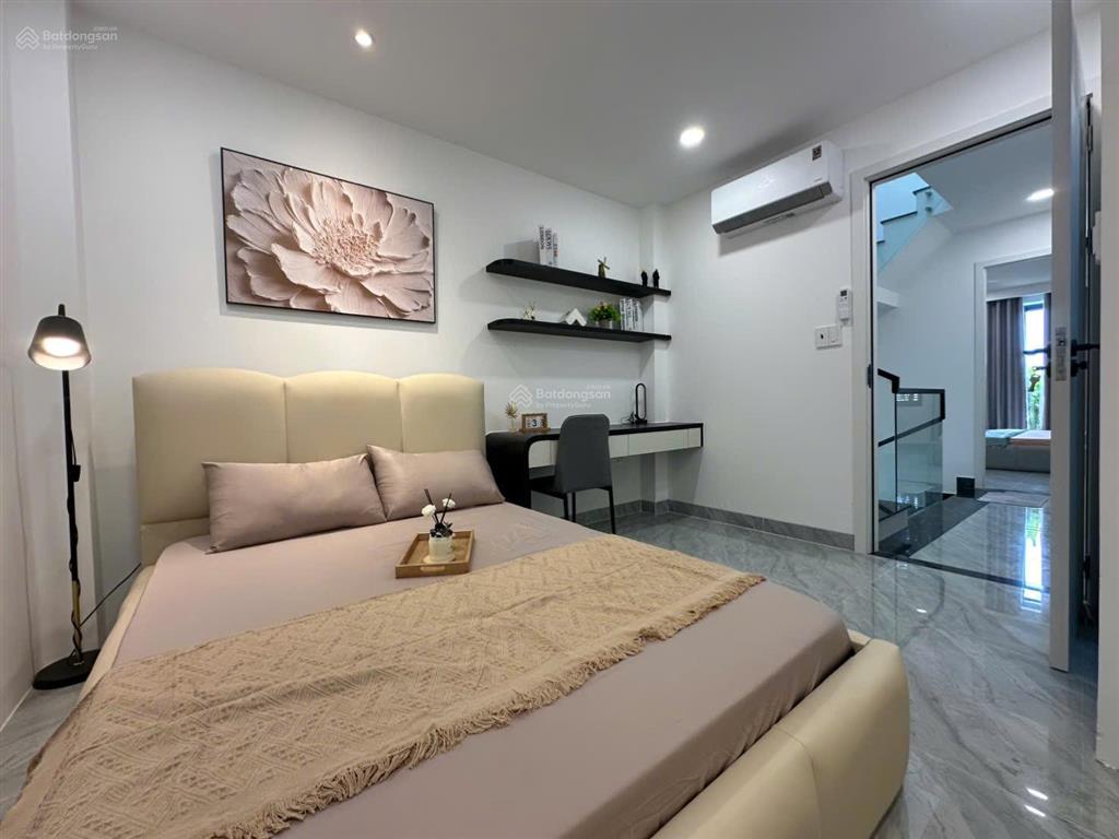 5t xây mới cực đẹp kề trung tâm uỷ ban trường chợ đầy đủ, 4 phòng oto vào nhà, shr chuẩn pháp lý