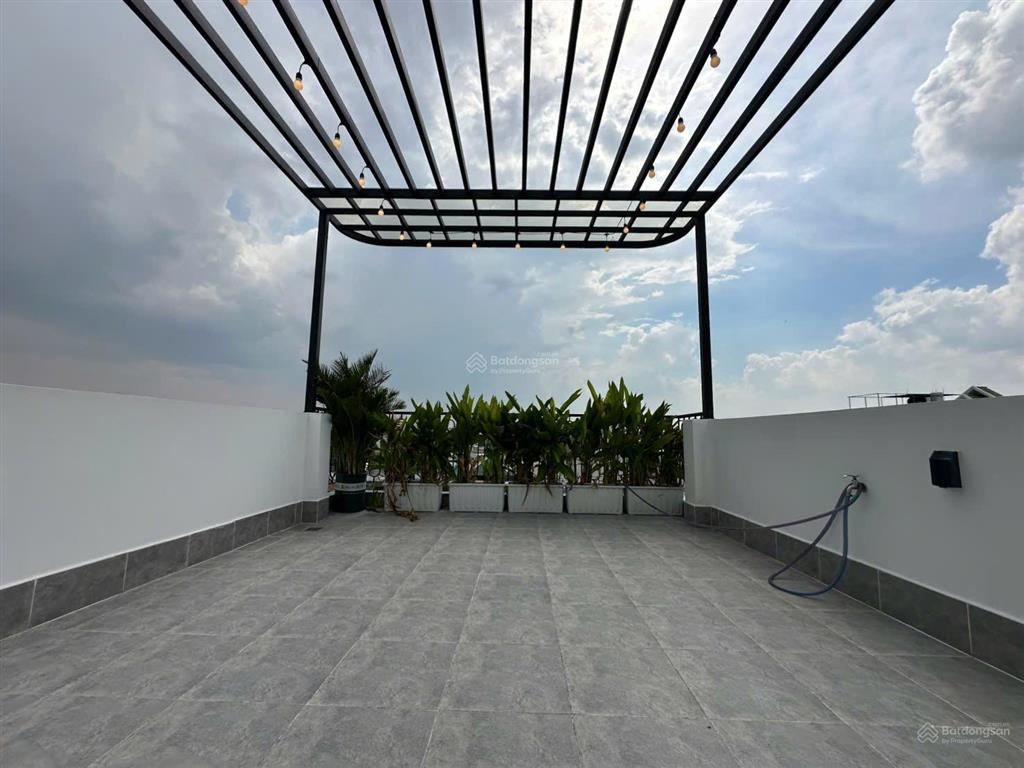5t xây mới cực đẹp kề trung tâm uỷ ban trường chợ đầy đủ, 4 phòng oto vào nhà, shr chuẩn pháp lý