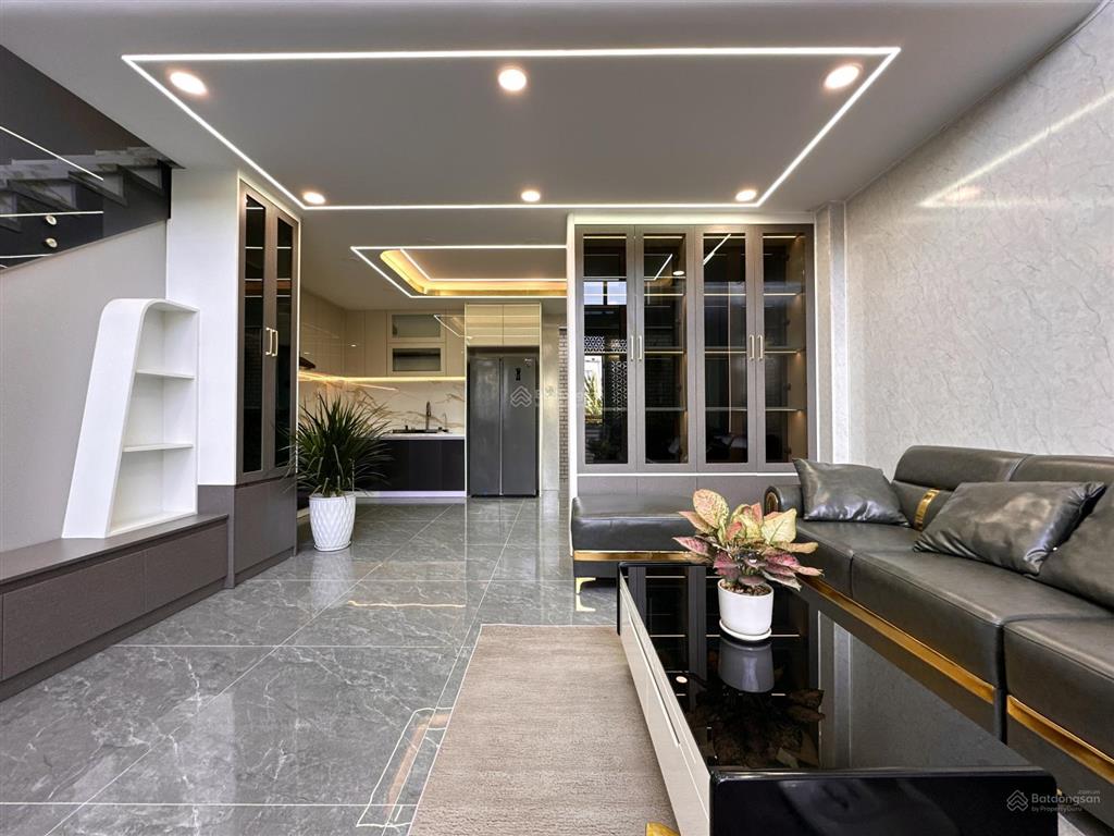 Nhà 5 tầng xây mới 5pn 6wc sẹc ngắn tl15 giảm mạnh chỉ 5,6 tỷ. gần ngã 4 ga giáp gò vấp shr