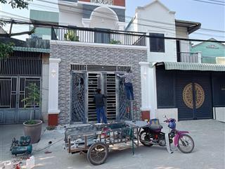 Nhà 3 tầng mới xây ở ngay  68m2 ngang 5m  chỉ 4 tỷ  kdc an phú tphcm