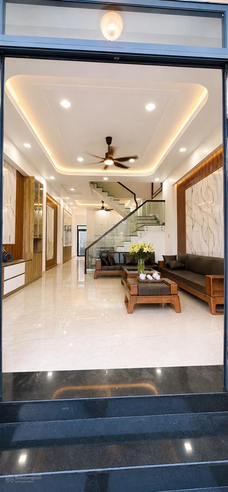 Go dĩ an  siêu phẩm 4 tầng mới xây  hoàn công  120m² (5x24m)  sân ôtô  chỉ 8,1 tỷ có tl