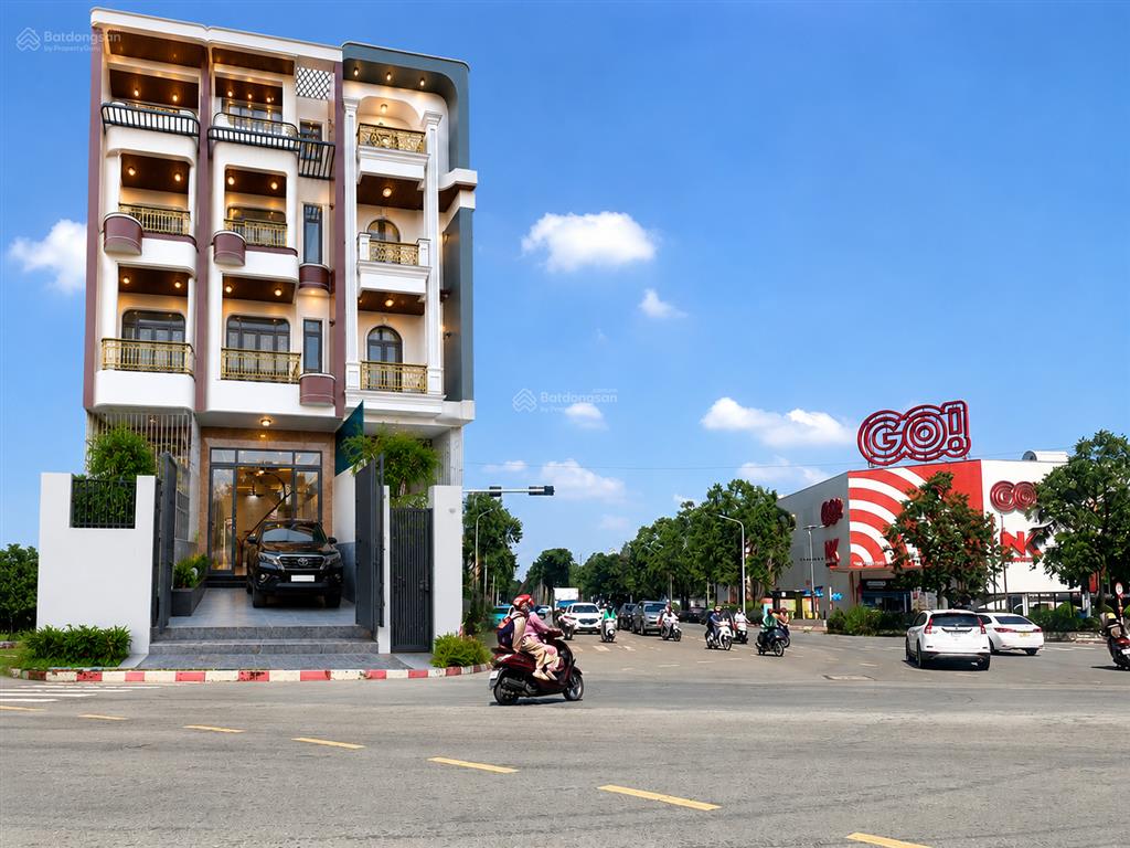 Go dĩ an  siêu phẩm 4 tầng mới xây  hoàn công  120m² (5x24m)  sân ôtô  chỉ 8,1 tỷ có tl