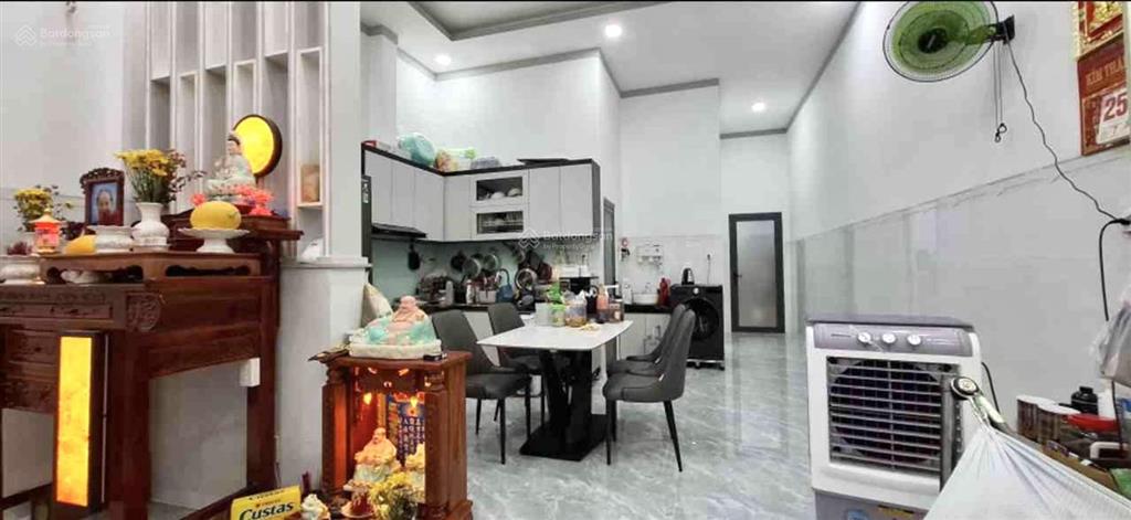 Vincom dĩ an  nhỉnh 3 tỷ  nhà mới ở ngay trung tâm dĩ an  104m2 (5x20)  tặng full nội thất