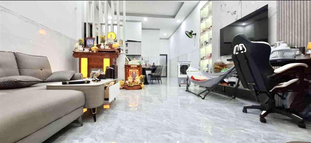 Vincom dĩ an  nhỉnh 3 tỷ  nhà mới ở ngay trung tâm dĩ an  104m2 (5x20)  tặng full nội thất