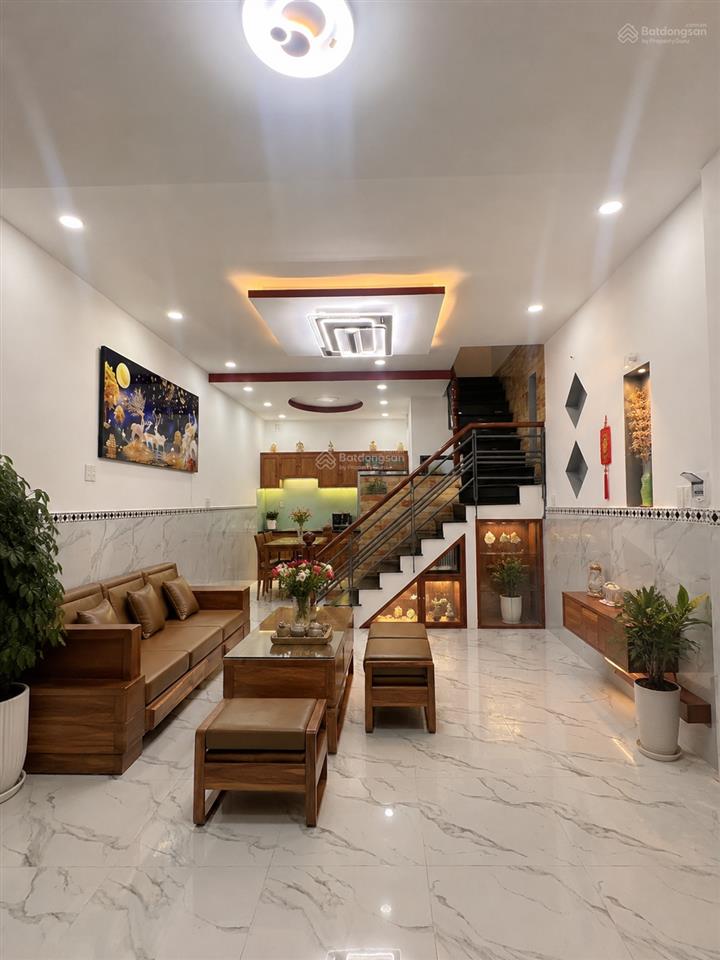 Nhà 2 tầng mới ở ngay hiệp bình chánh phân khúc hiếm hơn 5 tỷ 54m2  3 phòng ngủ .