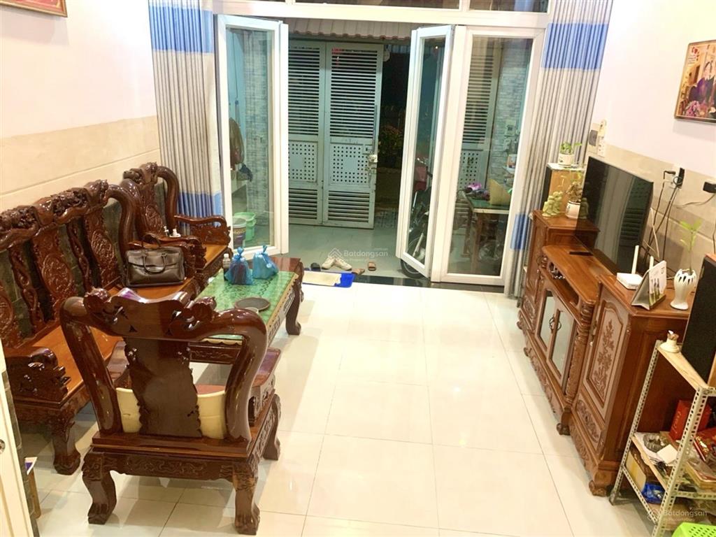 Nhà 2 tầng mới xây ở ngay 78m2 nhỉnh 5 tỷ khu phân lô đường xe hơi tránh trung tâm p linh xuân.
