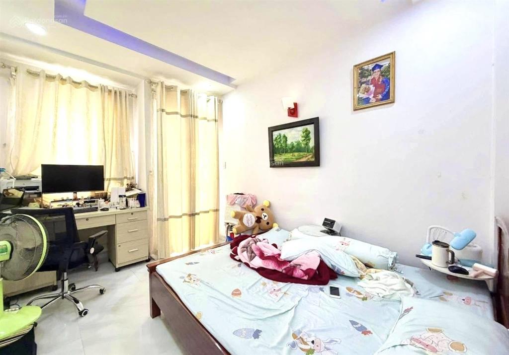 Nhà 2 tầng mới xây ở ngay 78m2 nhỉnh 5 tỷ khu phân lô đường xe hơi tránh trung tâm p linh xuân.