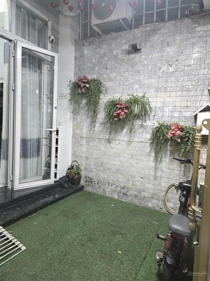 Nhà 4 tầng mới ở ngay  trung tâm linh xuân  70m2  chỉ 6.3 tỷ  đường xe hơi tránh nhau.