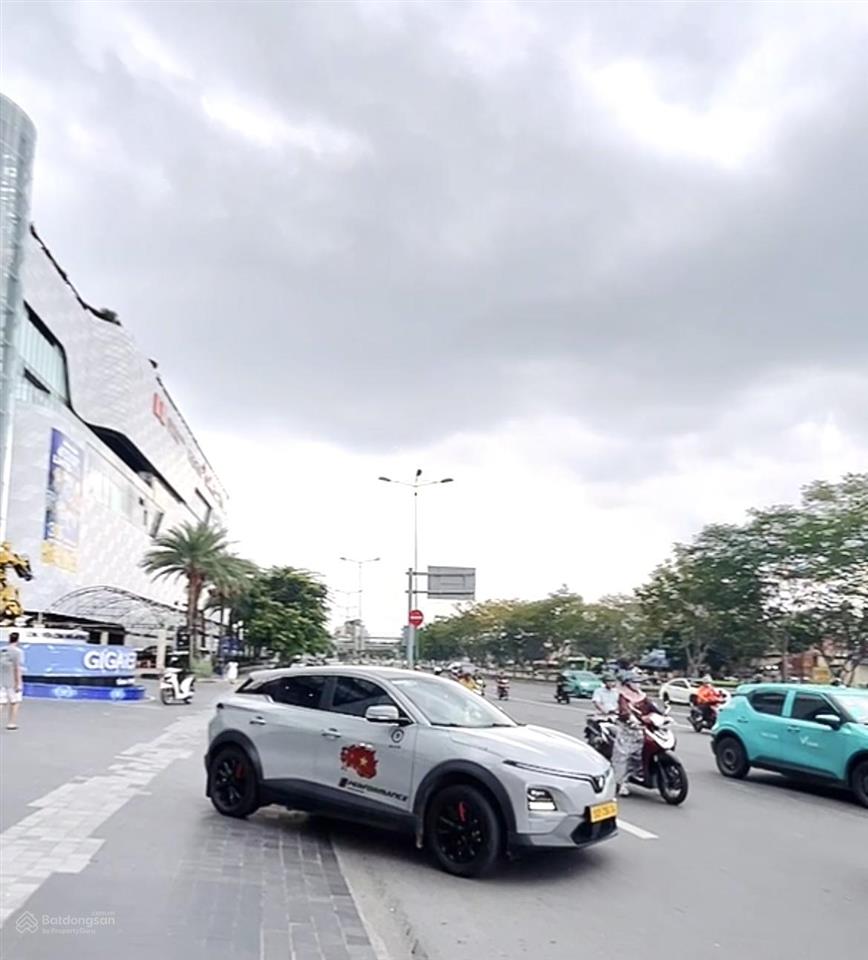 Bán nhà mặt tiền kinh doanh  chỉ 6 tỷ.  hàng xóm vạn phúc city  xe hơi đỗ cửa  hoàn công.