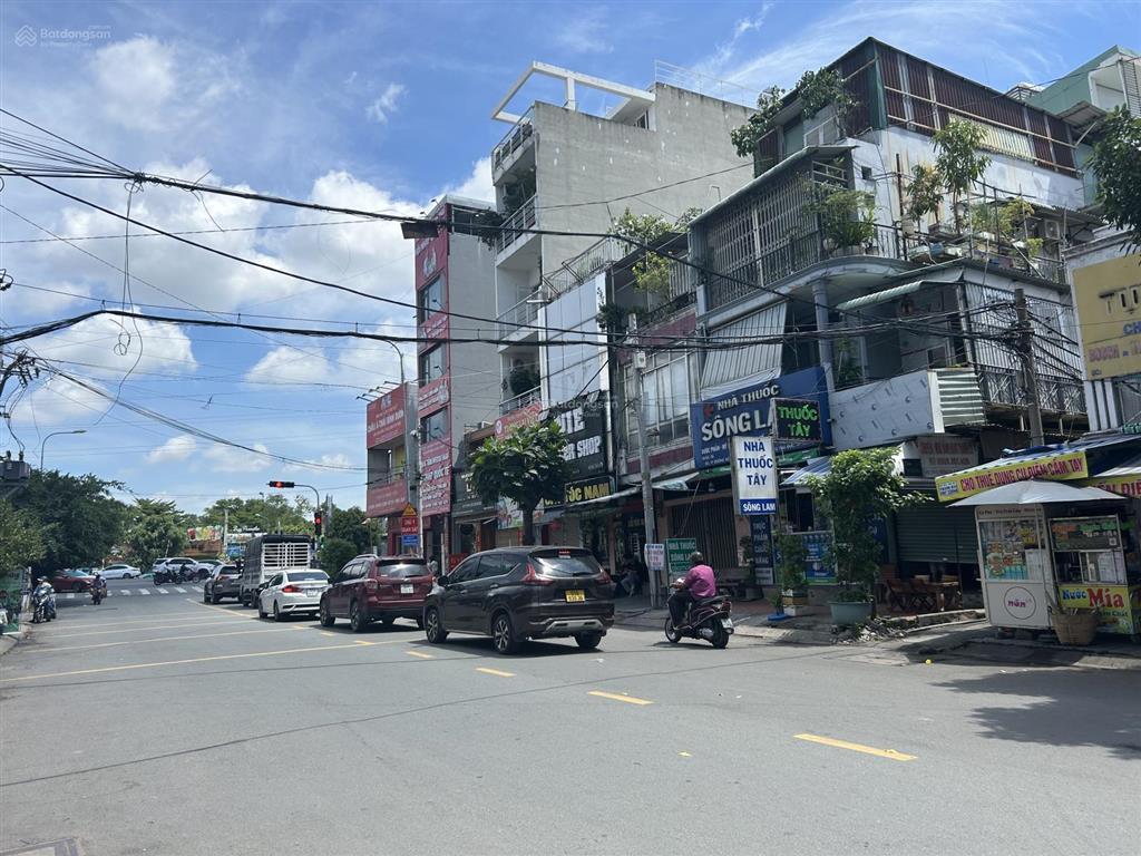 Bán đất lô góc hai mặt tiền 96m2 (5x18)  nhỉnh 6 tỷ  đường linh đông đường 6m xe hơi tránh nhau
