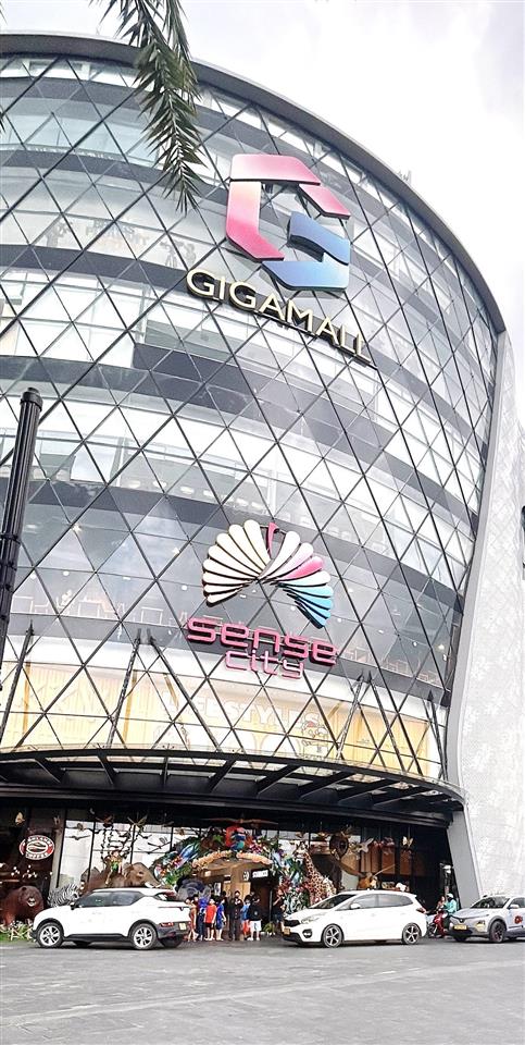 Nhà đẹp 3 tầng  gần chợ bình triệu, gigamall  75m2  chỉ 7.3 tỷ  đường xe hơi  hoàn công.
