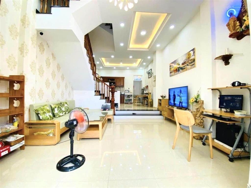 Nhà đẹp 3 tầng  gần chợ bình triệu, gigamall  75m2  chỉ 7.3 tỷ  đường xe hơi  hoàn công.