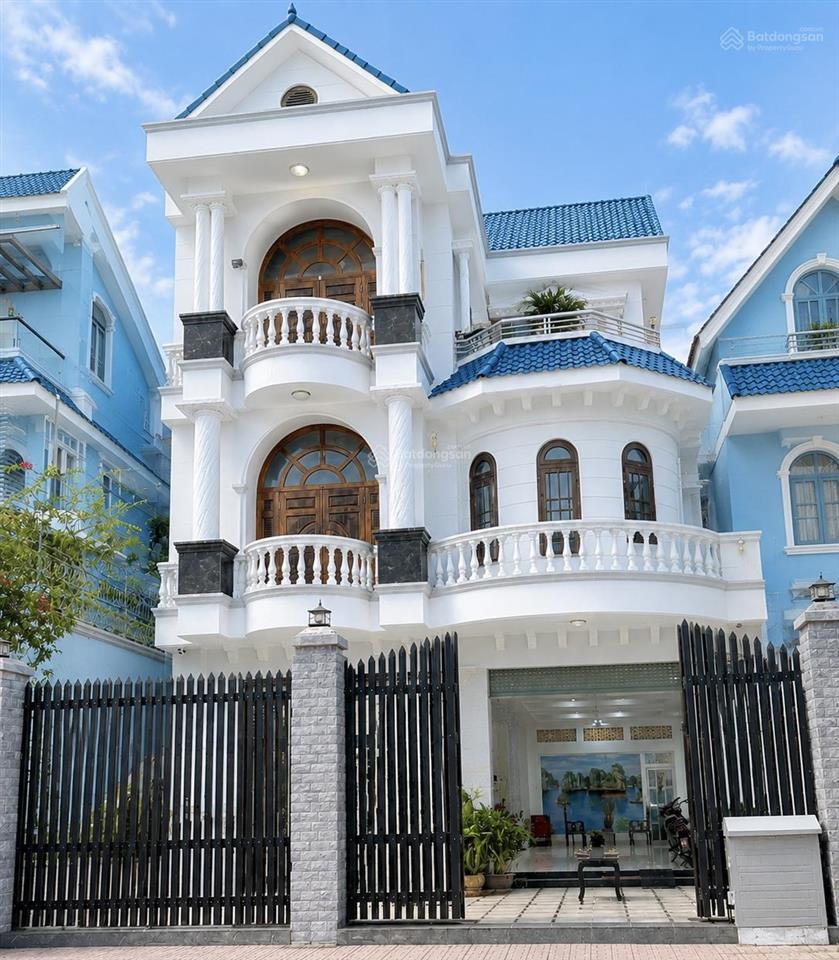 Biệt thự 3 tầng trung tâm hành chính dĩ an 250m2 (10x25) chỉ 30.tỷ nơi sống thượng lưu đẳng cấp