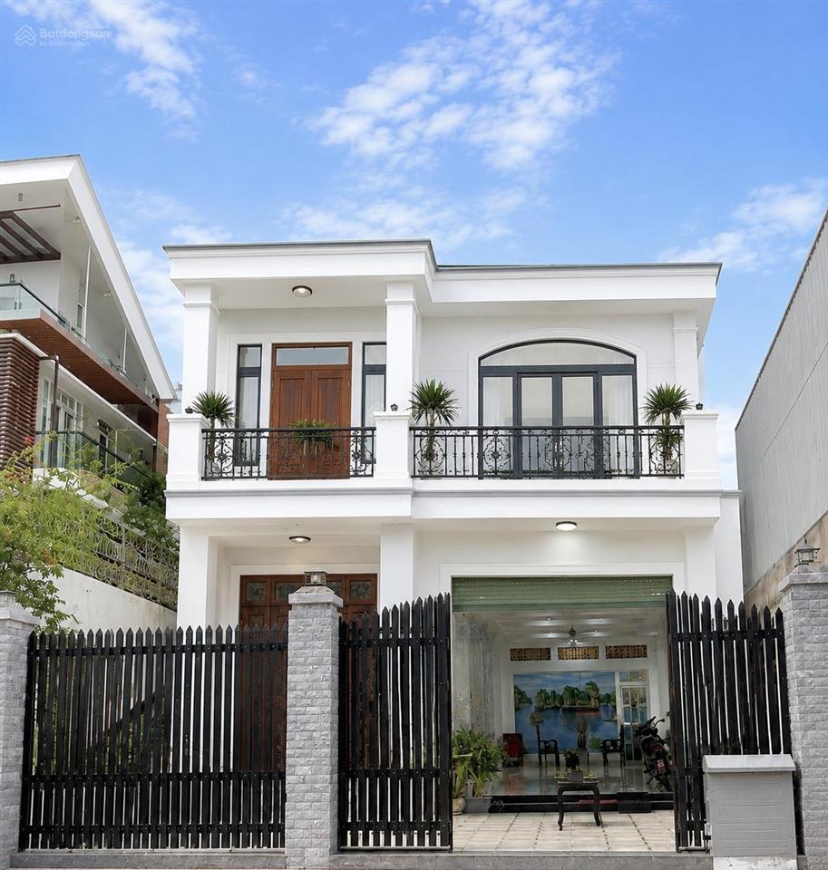 Gấp bán chủ giảm sâu nhà 2 tầng 150m2 (7,5x20) full thổ cưnhỉnh 11 tỷ gần chợ tam hà thủ đức.