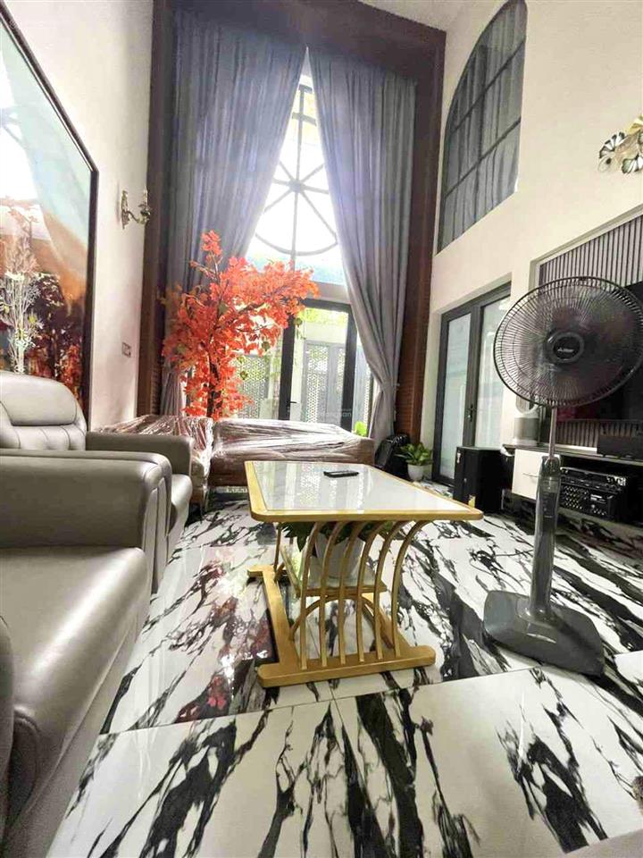 Biệt thự 2 tầng gần chợ hiệp bình phạm văn đồng  160m2(8x20) chỉ 18 tỷ tl  gara ô tô ngủ trong.