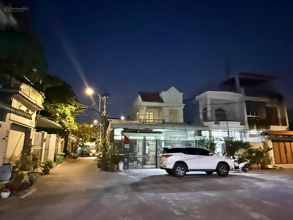 Gấp bán nhà 2 tầng 150m full thổ cư chợ tam hà tô ngọc vân, thủ đức giảm 2 tỷ còn 10 tỷ.