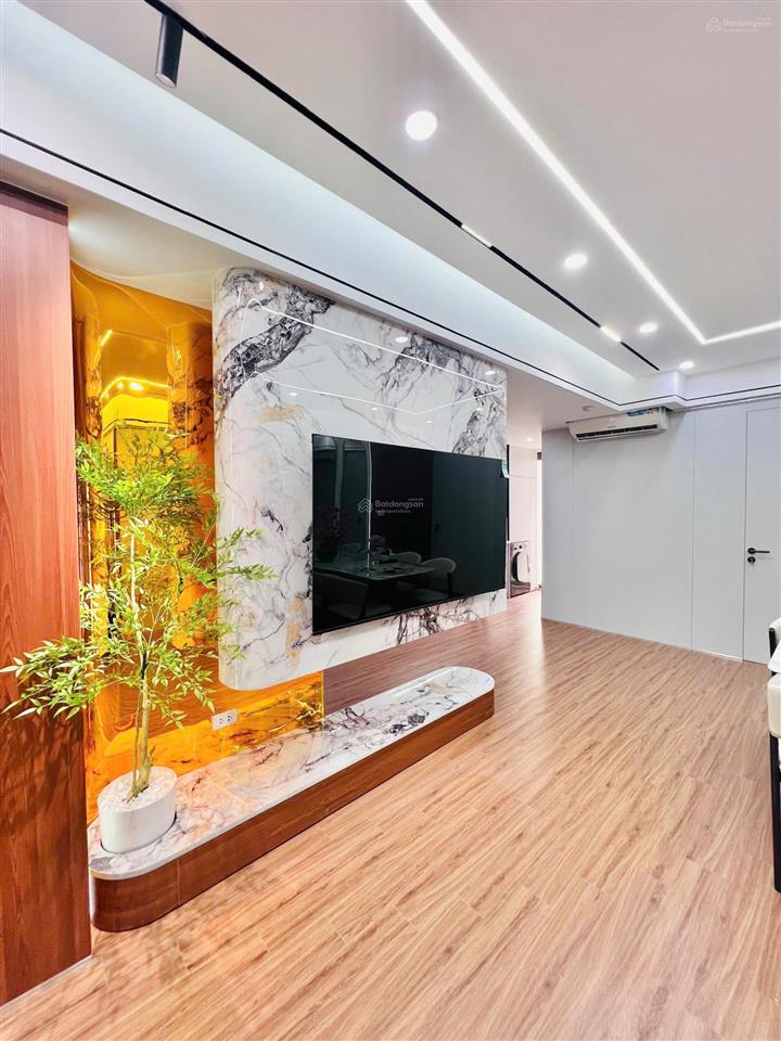 Nhà em cần bán căn saphire 3n giá 9.x tỷ , full nt , tầng trung đẹp, đối diện cao xà lá .0325 122 ***