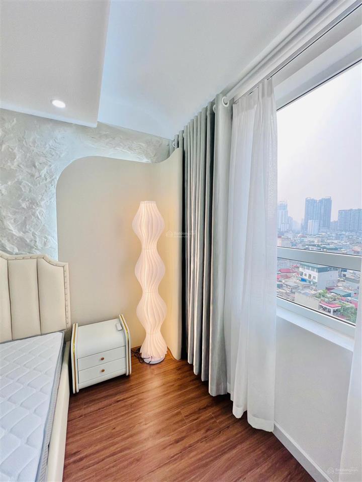 Nhà em cần bán căn saphire 3n giá 9.x tỷ , full nt , tầng trung đẹp, đối diện cao xà lá .0325 122 ***
