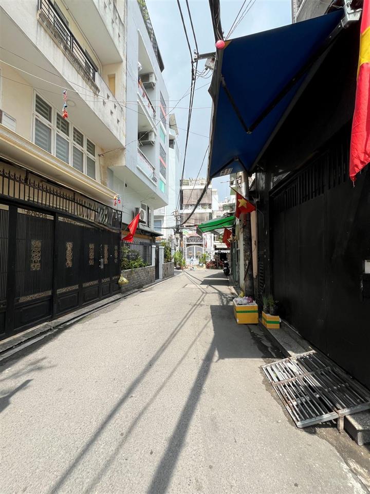 Nhà đường ôtô thông thích quảng đức, 4 tầng, 3pn vào ở ngay giá tốt kv