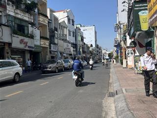 Nhà đẹp hiện đại ngay huỳnh văn bánh, 5.2*10, 3 tầng, 3pn vào ở ngay