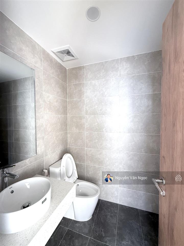 Cho thuê gấp the maison, 7 triệu, 3pn2wc77m2, view đẹp, (giường, tủ, 4 rèm, bếp, hút mùi)có video