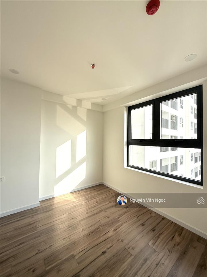 Cho thuê gấp the maison, 7 triệu, 3pn2wc77m2, view đẹp, (giường, tủ, 4 rèm, bếp, hút mùi)có video