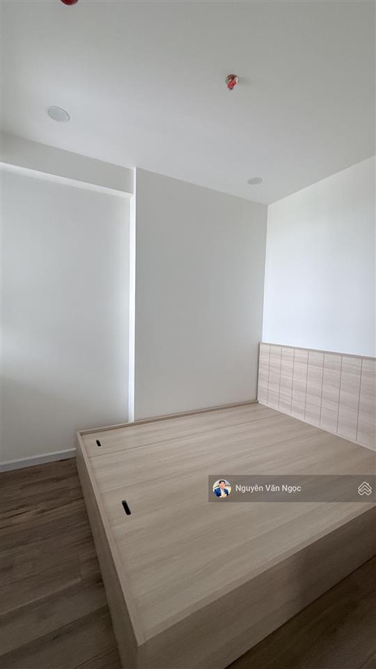 Cho thuê nhanh the maison  2pn  6tr/th (giường tủ bếp hút mùi, rèm)