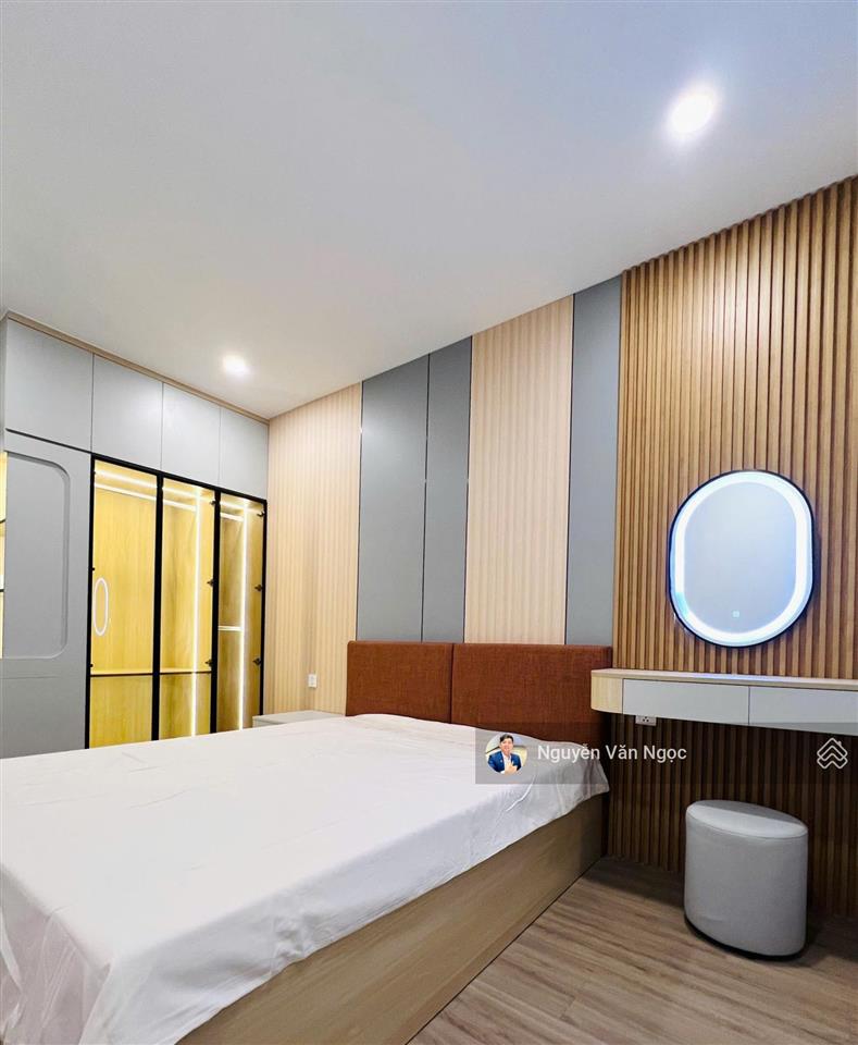 Chủ sài gòn cần bán nhanh căn hộ csky view, sẵn hợp đồng thuê, 79.2m2, sổ sẵn
