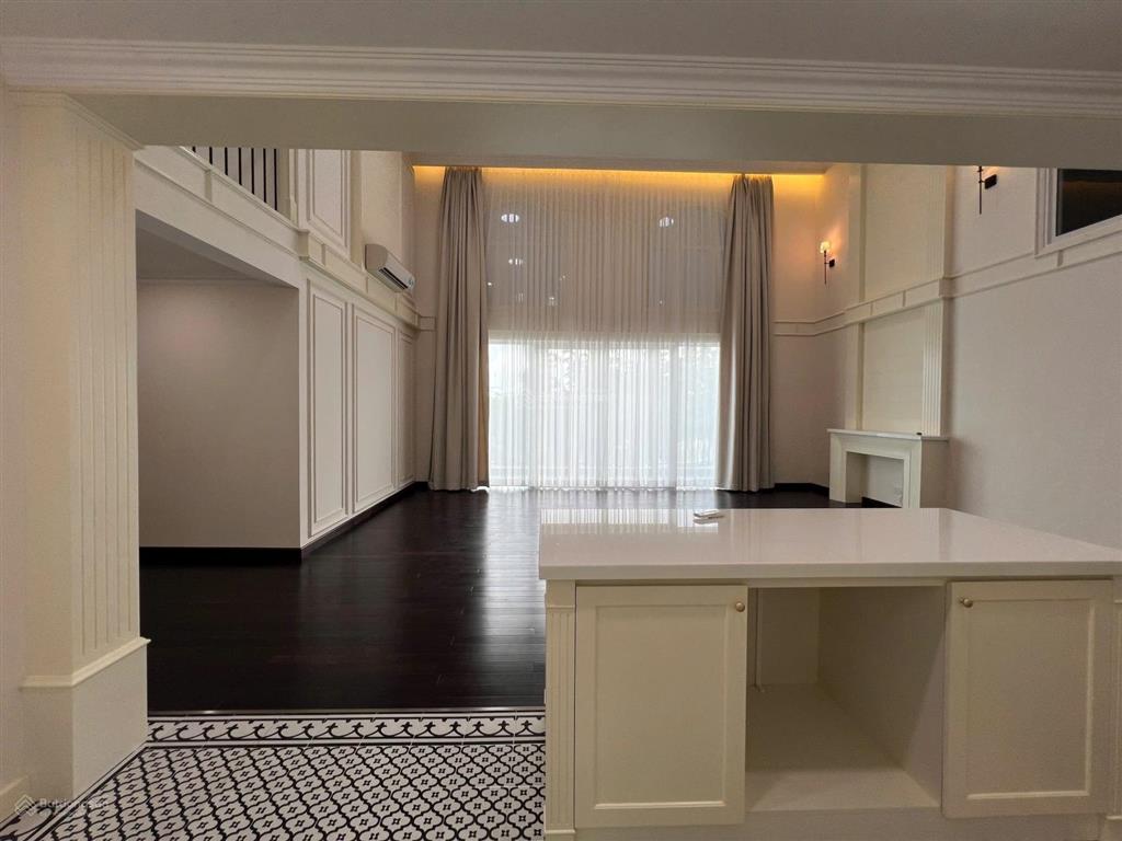 Bán gấp căn duplex cực khan hiếm  350m2  giá cực kỳ ưu đãi cho khách mua nhanh  chỉ 23,8 tỷ