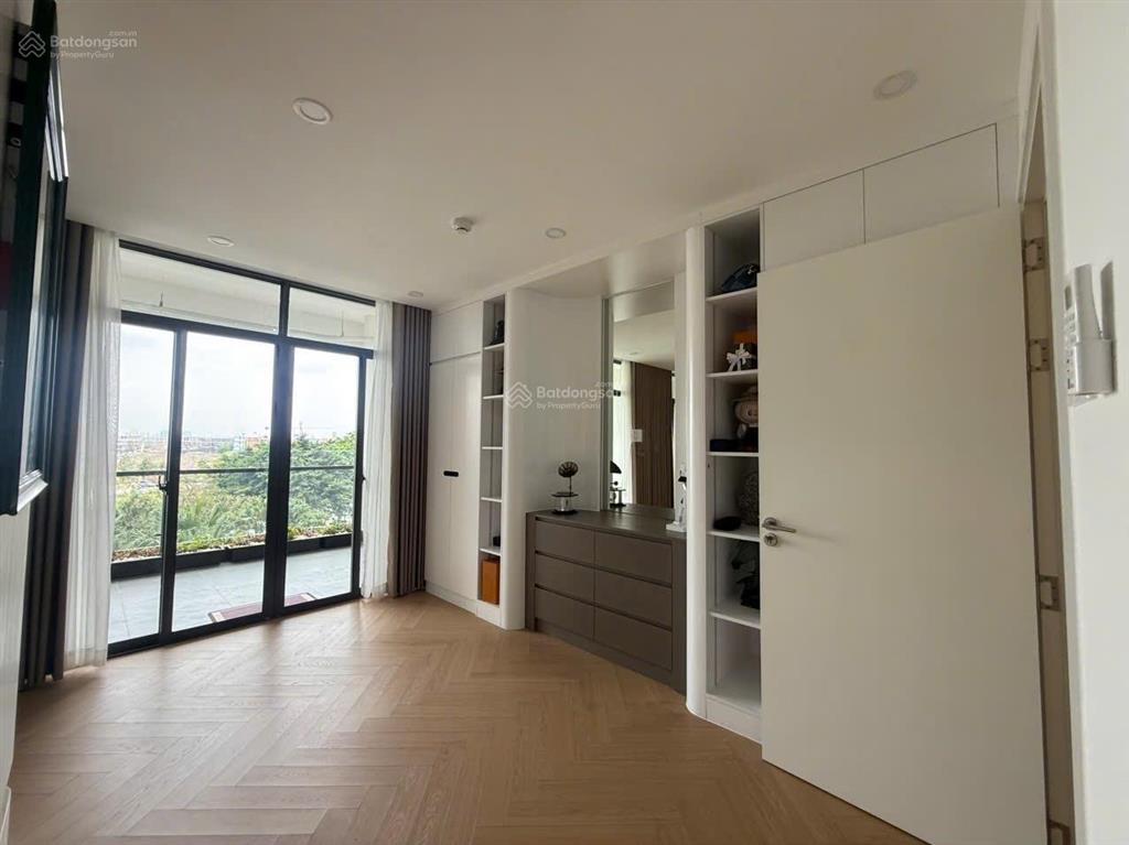 Độc nhất! duplex full nội thất  mới 100% trần cao 6.5m  diện tích 210m2  giá bán chỉ 15.5 tỷ