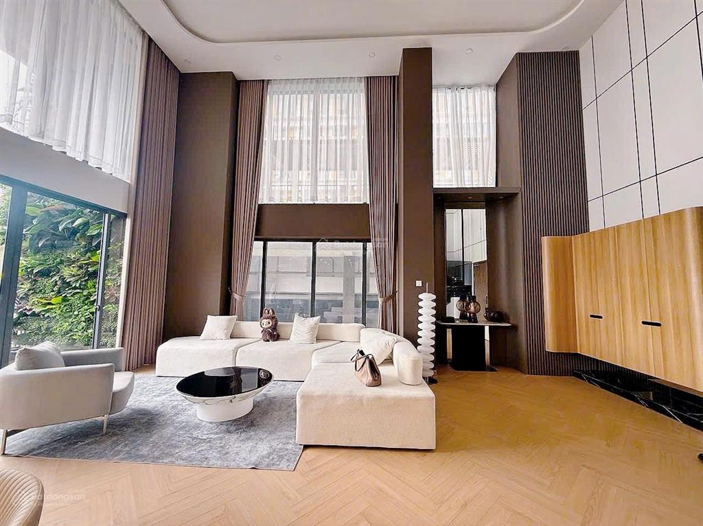 Độc nhất! duplex full nội thất  mới 100% trần cao 6.5m  diện tích 210m2  giá bán chỉ 15.5 tỷ