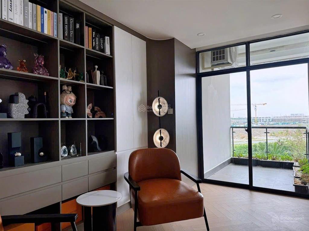 Độc nhất! duplex full nội thất  mới 100% trần cao 6.5m  diện tích 210m2  giá bán chỉ 15.5 tỷ