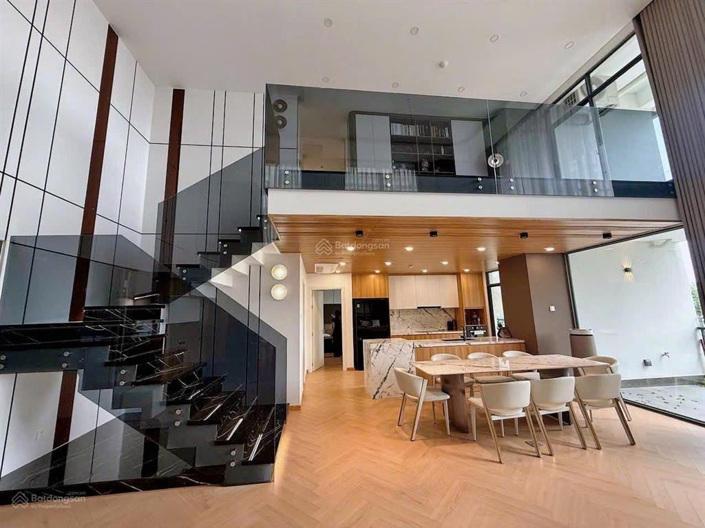 Độc nhất! duplex full nội thất  mới 100% trần cao 6.5m  diện tích 210m2  giá bán chỉ 15.5 tỷ