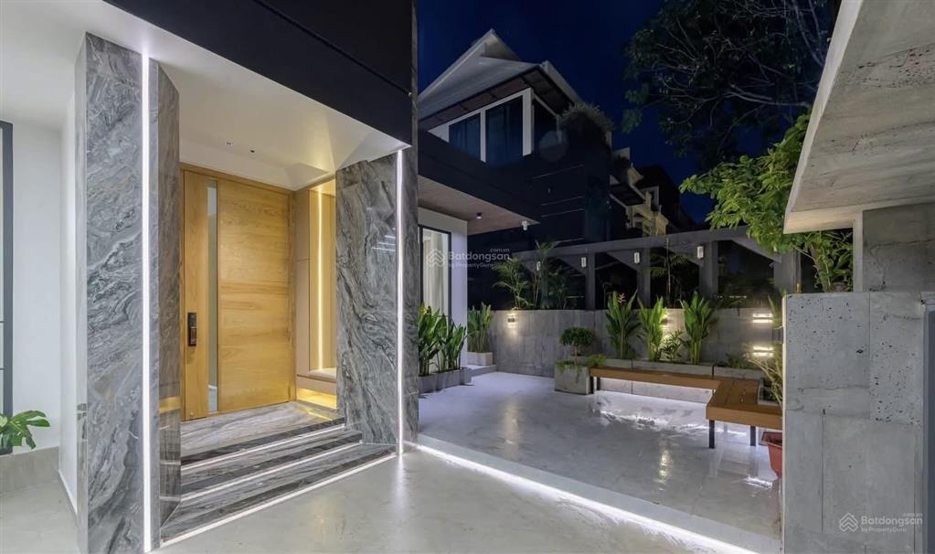 Bán biệt thự mỹ giang  phú mỹ hưng  nhà hiện đại mới hoàn thiện 100%  full nội thất  chỉ 82 tỷ
