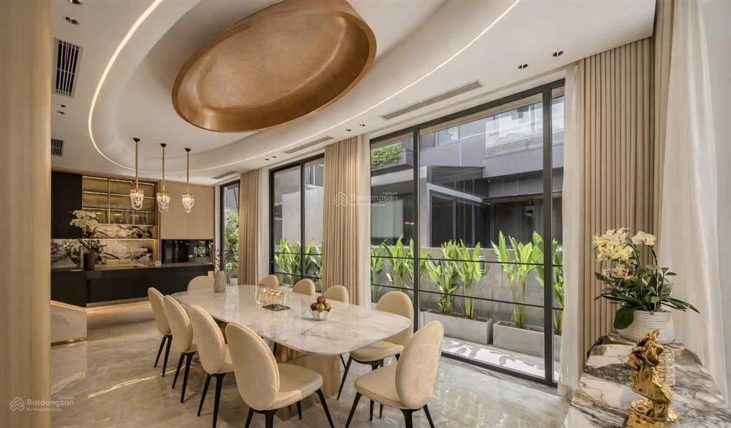 Bán biệt thự mỹ giang  phú mỹ hưng  nhà hiện đại mới hoàn thiện 100%  full nội thất  chỉ 82 tỷ