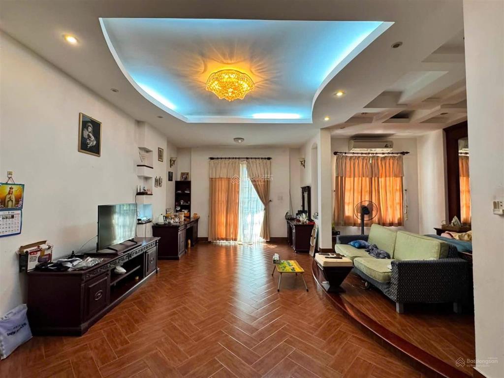 Cho thuê nhà mặt tiền dài hạn  chdv  văn phòng  thẩm mỹ