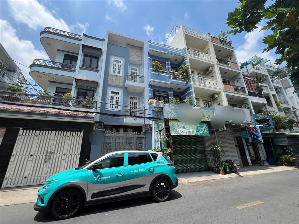 Chính chủ xây ởcách ngã 5 quang trung 2km. đường 12m thẳng tắp. dt 4x16m t3l. giảm 500tr còn 9ti8
