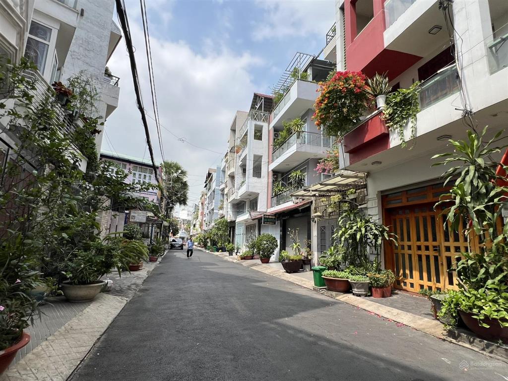 Bán nhà hẻm vip 10m quang trung p10, gò vấp. ba tầng. cách mt 50m.chỉ 9tỷ5 còn bớt. 0902 958 ***