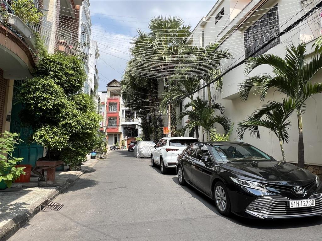 Bán nhà hẻm vip 10m quang trung p10, gò vấp. ba tầng. cách mt 50m.chỉ 9tỷ5 còn bớt. 0902 958 ***