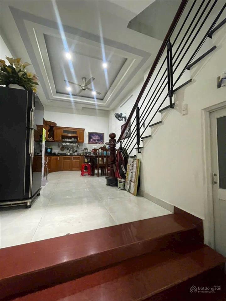 Nhà 4 tầng đường 8m thông lê đức thọ đường 28 p6. đt 4x15m. gần bờ kè. chỉ 8ti5
