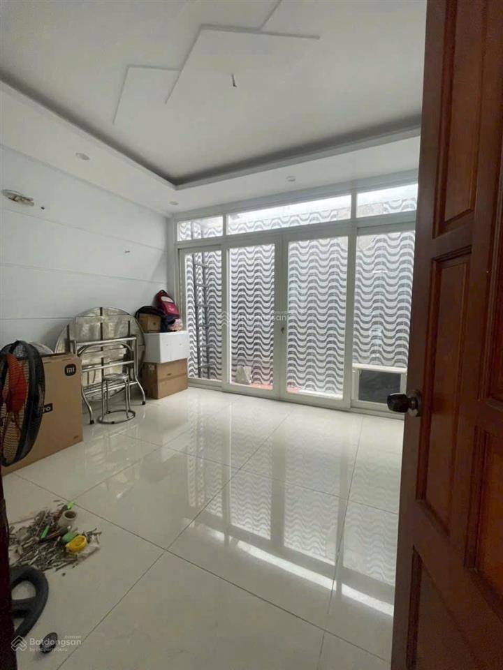 Nhà 4 tầng đường 8m thông lê đức thọ đường 28 p6. đt 4x15m. gần bờ kè. chỉ 8ti5