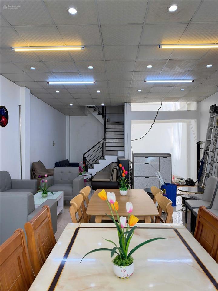 Cho thuê nhà mặt tiền kd nguyễn oanh, p.17, gò vấp. dt 6x23m trệt 3 lầu sân thượng. giá 44tr tl