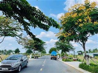 Lô gốc 245m2 ,7 tỷ 350tr.trong kdc hiện hữu cách đường nguyễn hữu trí 100m2. 0901 425 *** oanh