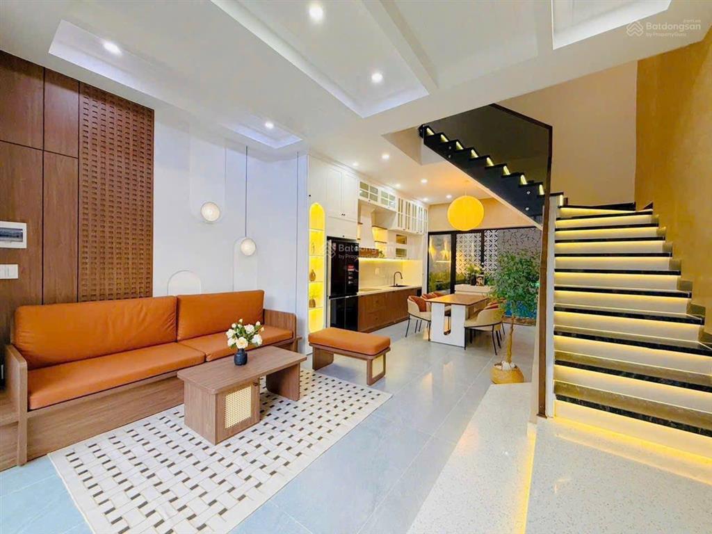 Nhà mới gần chợ, ub, kcn vĩnh lộc 2, 3 tầng 5pn, 4wc, 95 m2 giá 4 tỹ 444tr.   0901 425 *** oanh