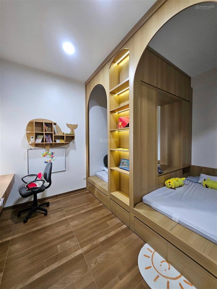 Nhà mới xây cách đường nguyễn hữu trí 100m, 90m2, 3 tầng giá 3 tỷ 333tr.   0901 425 *** oanh