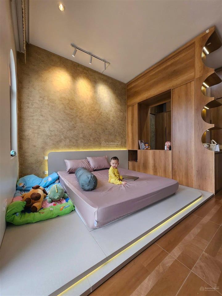 Nhà mới xây cách đường nguyễn hữu trí 100m, 90m2, 3 tầng giá 3 tỷ 333tr.   0901 425 *** oanh