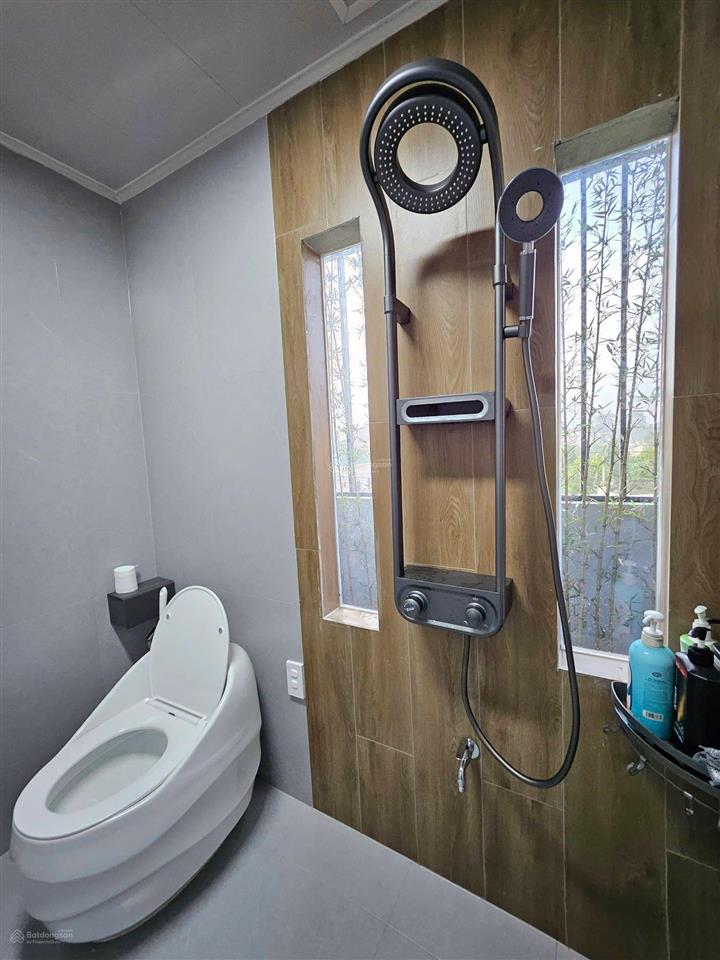 Nhà mới xây cách đường nguyễn hữu trí 100m, 90m2, 3 tầng giá 3 tỷ 333tr.   0901 425 *** oanh